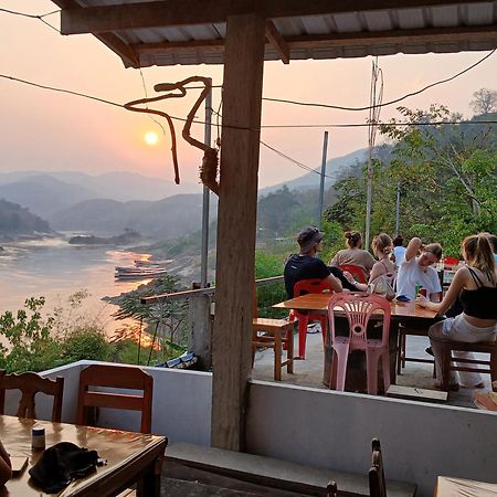 Villa Mekong Guesthouse Muang Pakbèng Esterno foto