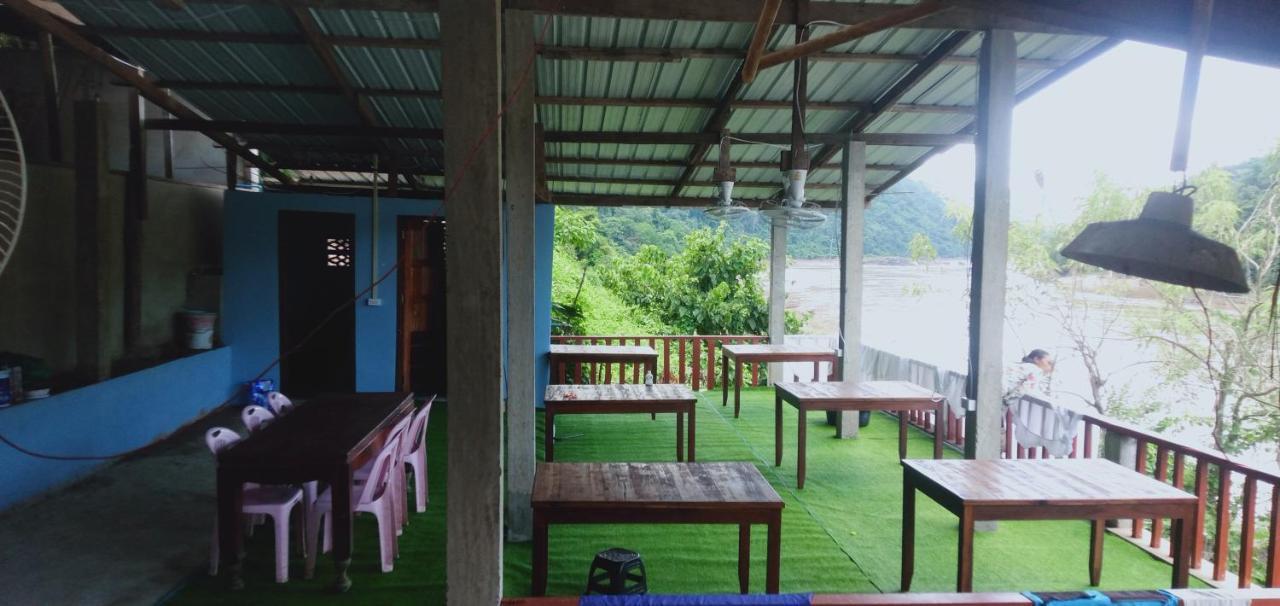 Villa Mekong Guesthouse Muang Pakbèng Esterno foto