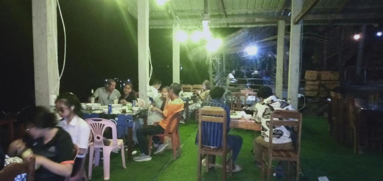 Villa Mekong Guesthouse Muang Pakbèng Esterno foto