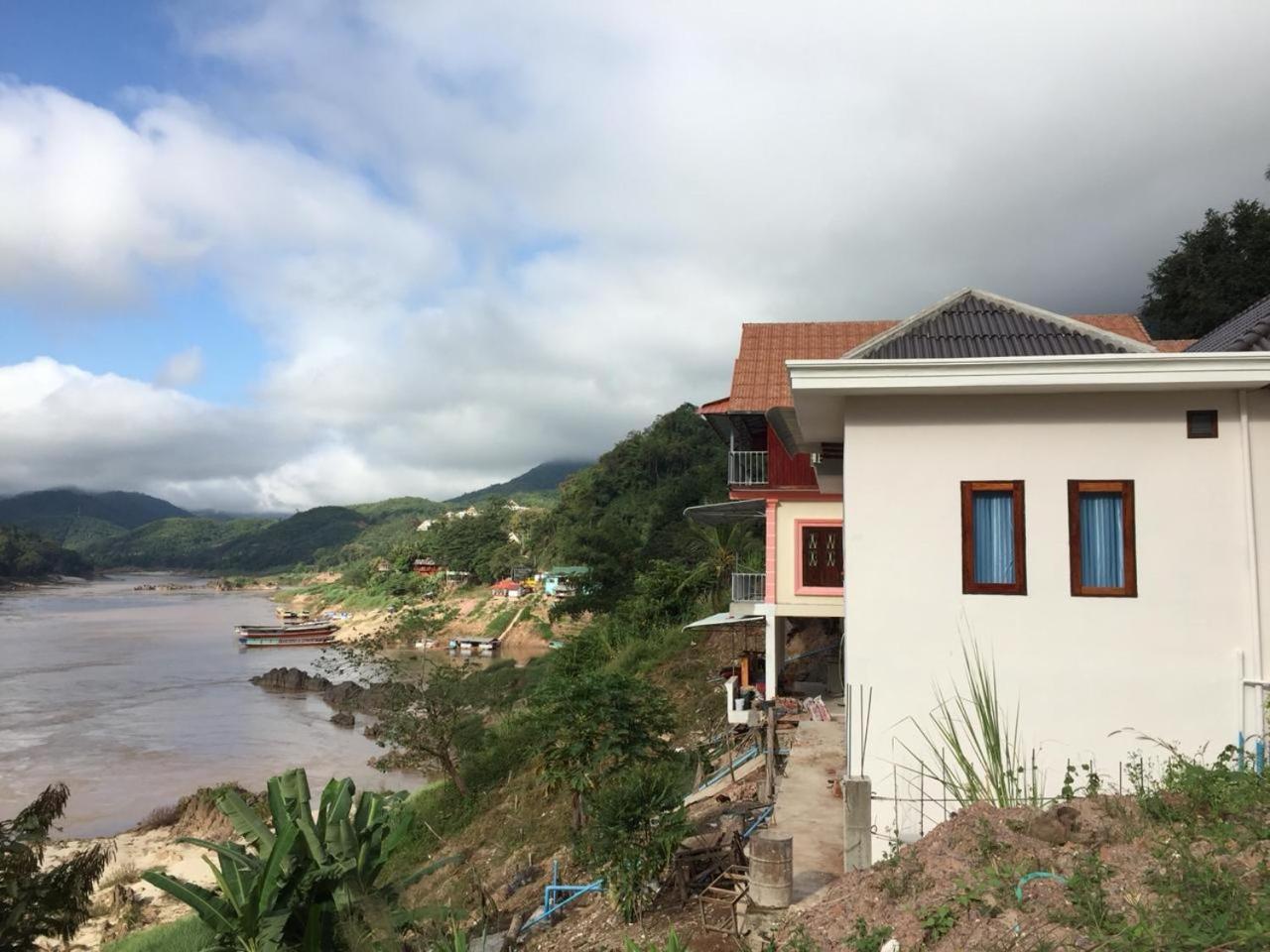 Villa Mekong Guesthouse Muang Pakbèng Esterno foto