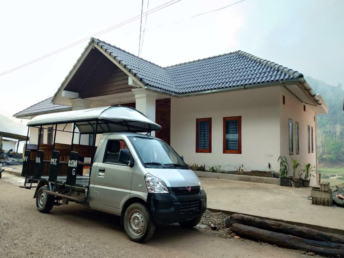 Villa Mekong Guesthouse Muang Pakbèng Esterno foto